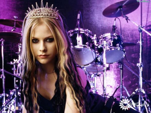 Avril Lavigne и её поклоники захдите пишите в коментарии жду!!!